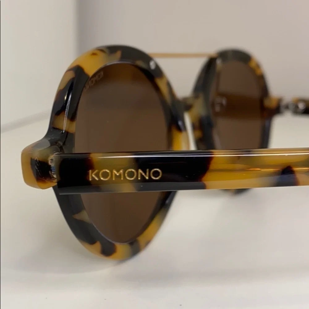 New Komono Sunglasses Vivien Tortosie gold brown round